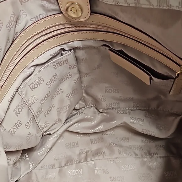 Michael Kors Pursue - Picture 9 of 11